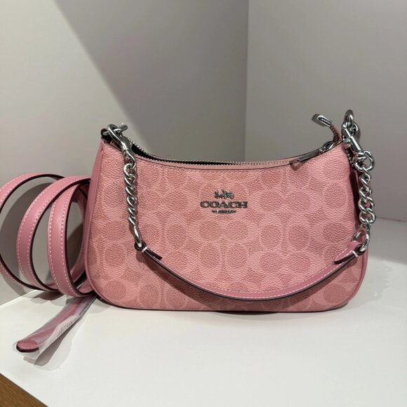 COACH Teri Shoulder Bag In Signature Canvas CV933 Dusty Pink - Picture 1 of 7
